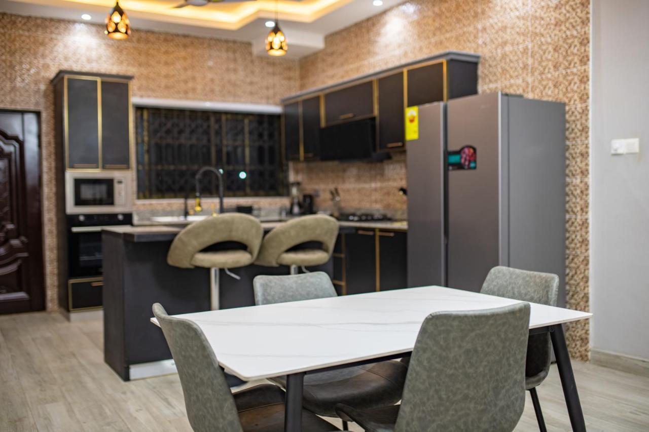 Cloud9 Luxury Apartments Acra Exterior foto